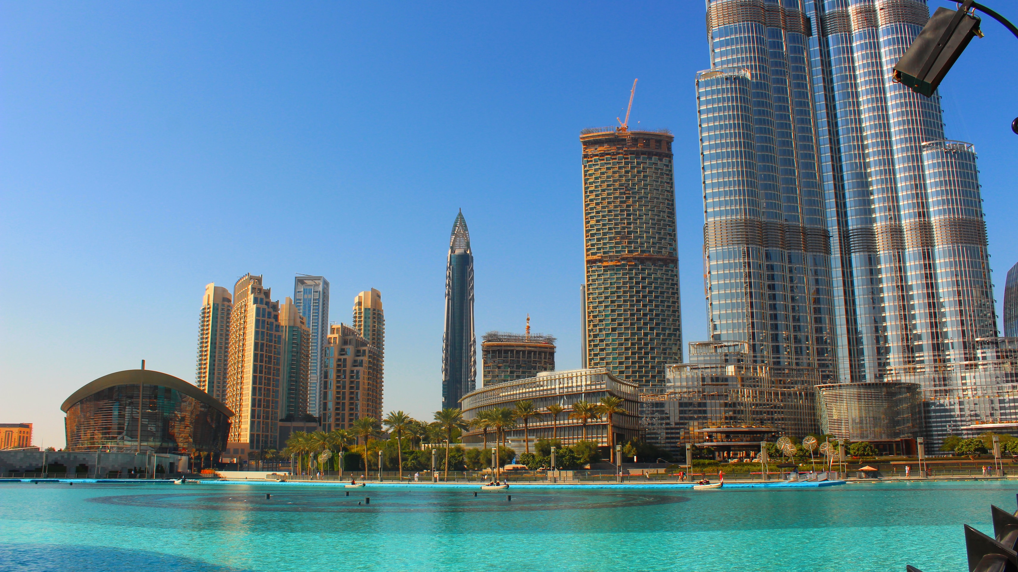 What is the top 1% earners in Dubai? earners Dubai